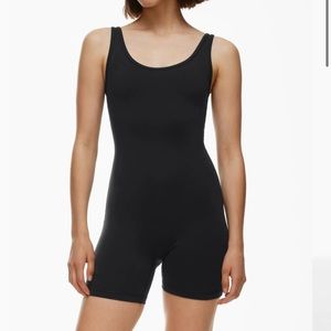 NWT TnAction color black TnaLIFE™ Shake-It 5" Romper